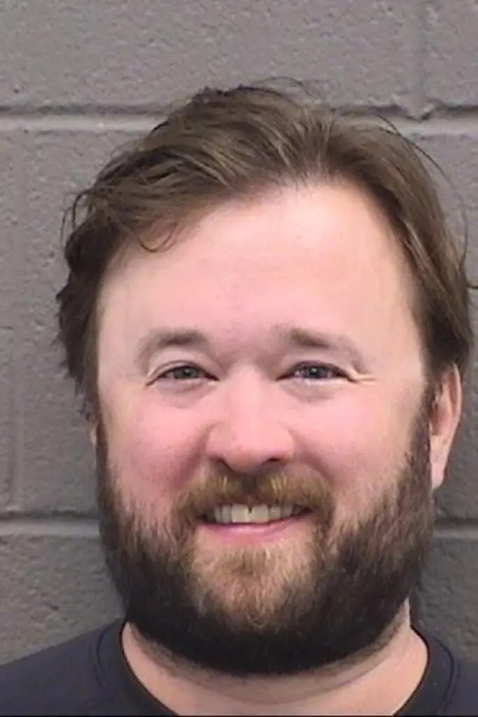 haley-joel-osment,-de-‘o-sexto-sentido’,-e-preso-por-embriaguez-em-resort