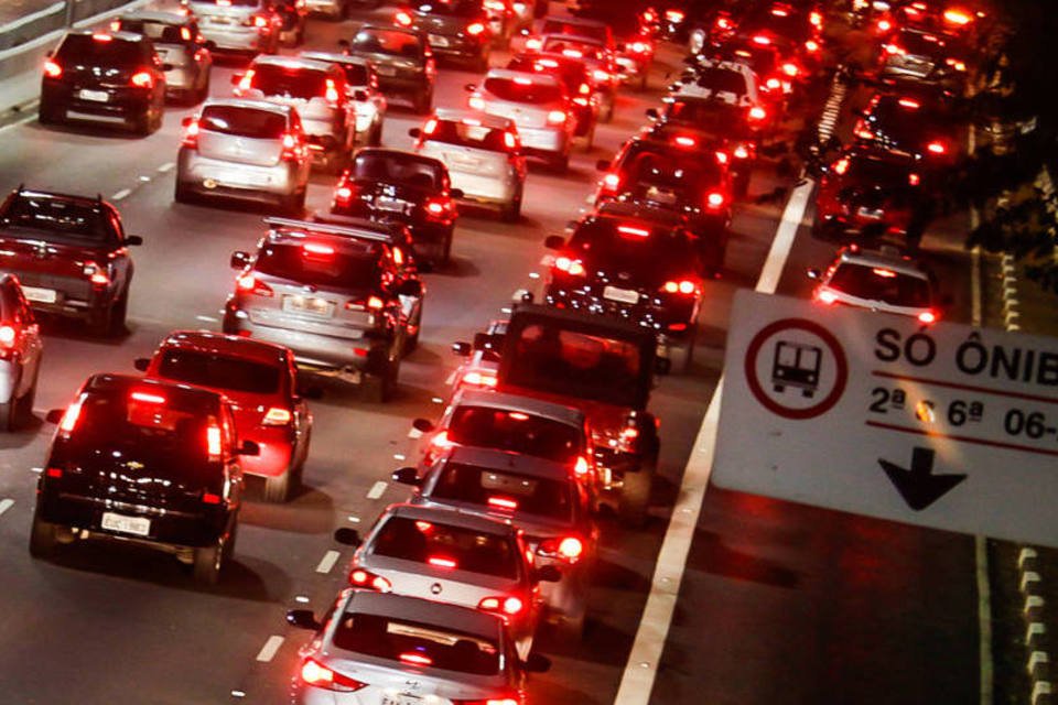 novo-equipamento-para-monitorar-transito-chama-atencao-de-motoristas