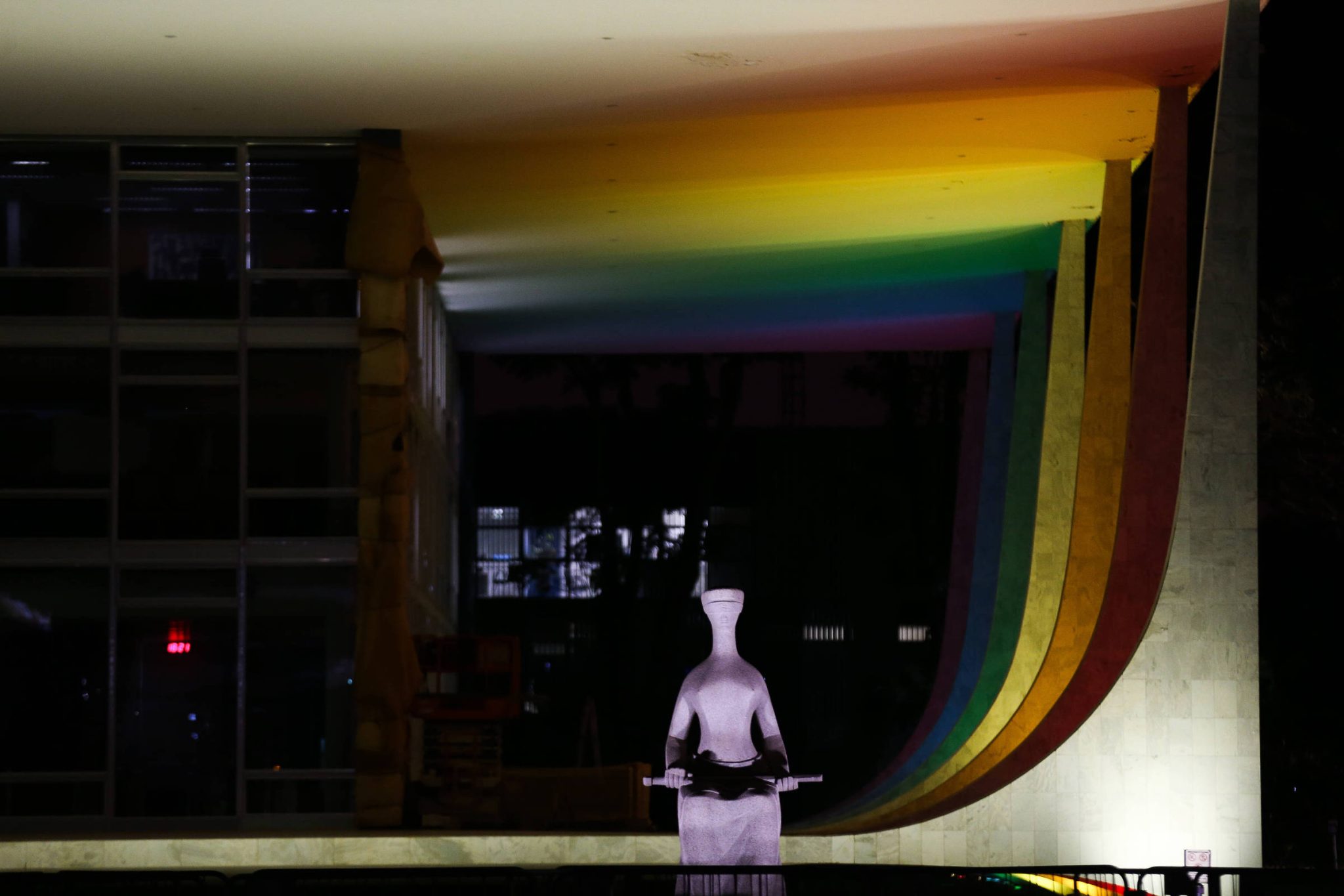 entidades-vao-ao-supremo-contra-resolucao-do-cfm-sobre-jovens-transexuais