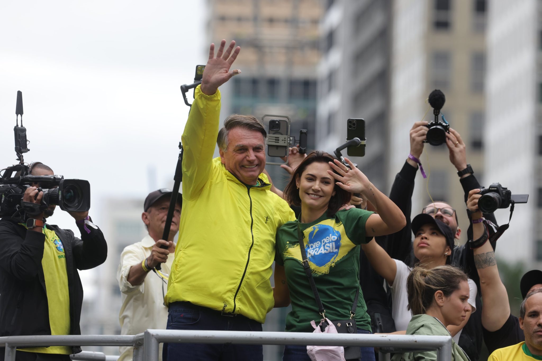 michelle-pede-que-apoiadores-facam-jejum-de-7-dias-pela-recuperacao-de-jair-bolsonaro