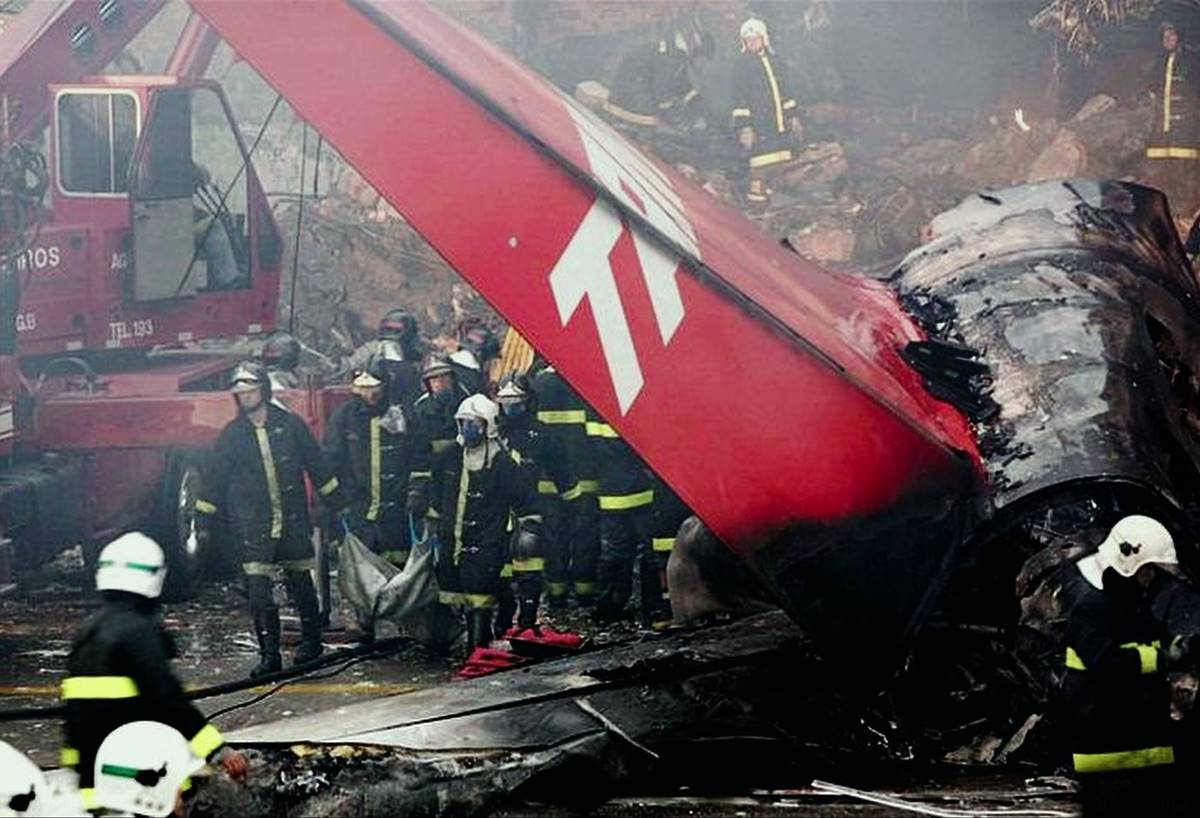 serie-da-netflix-revela-ligacao-de-lula-com-tragedia-de-congonhas