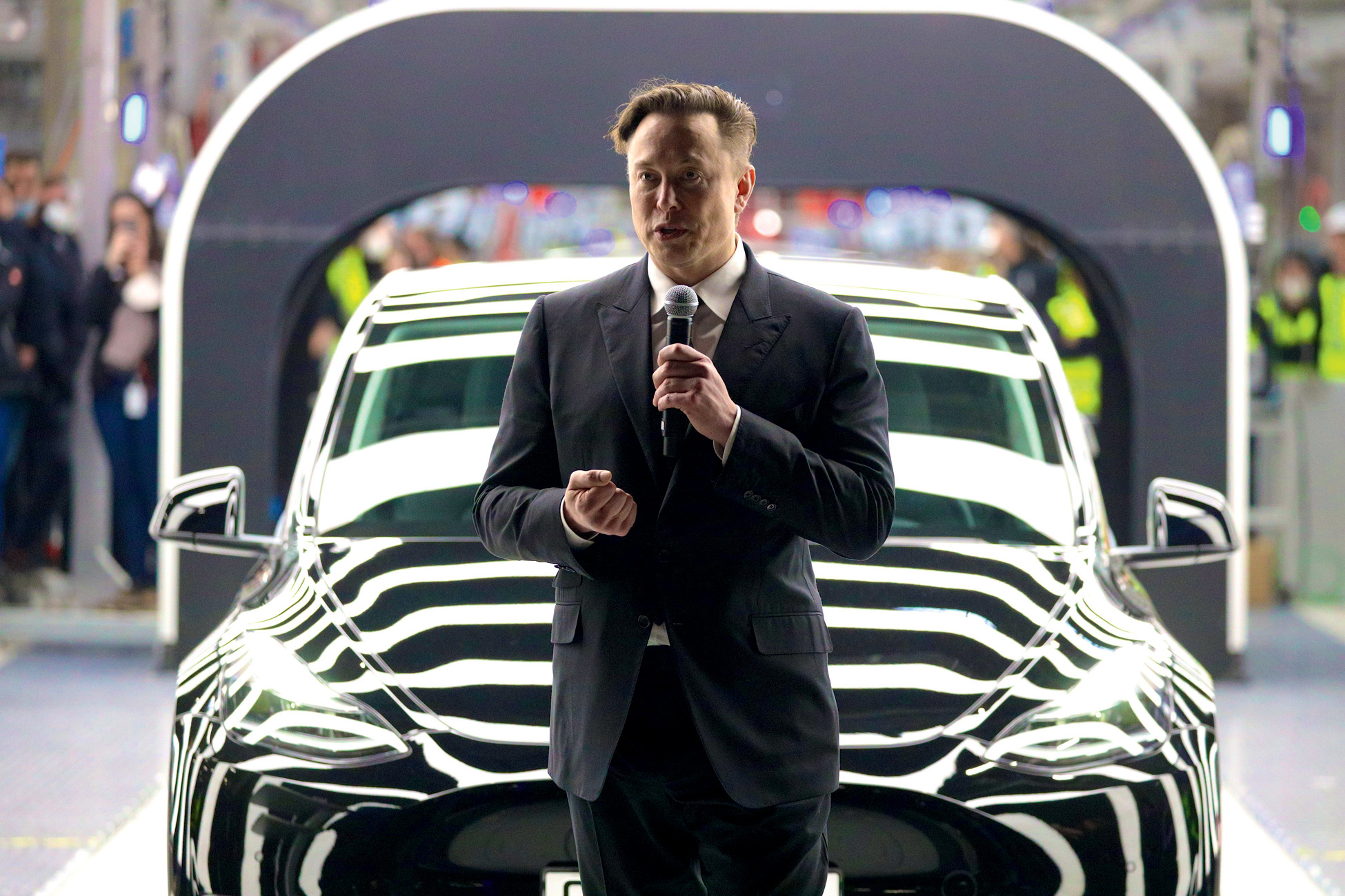 tesla-divulga-resultados-apos-retaliacao-de-clientes-a-elon-musk