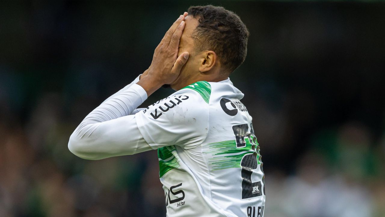 coritiba-alcanca-nova-“facanha”-na-era-saf-e-aumenta-lista-de-fracassos