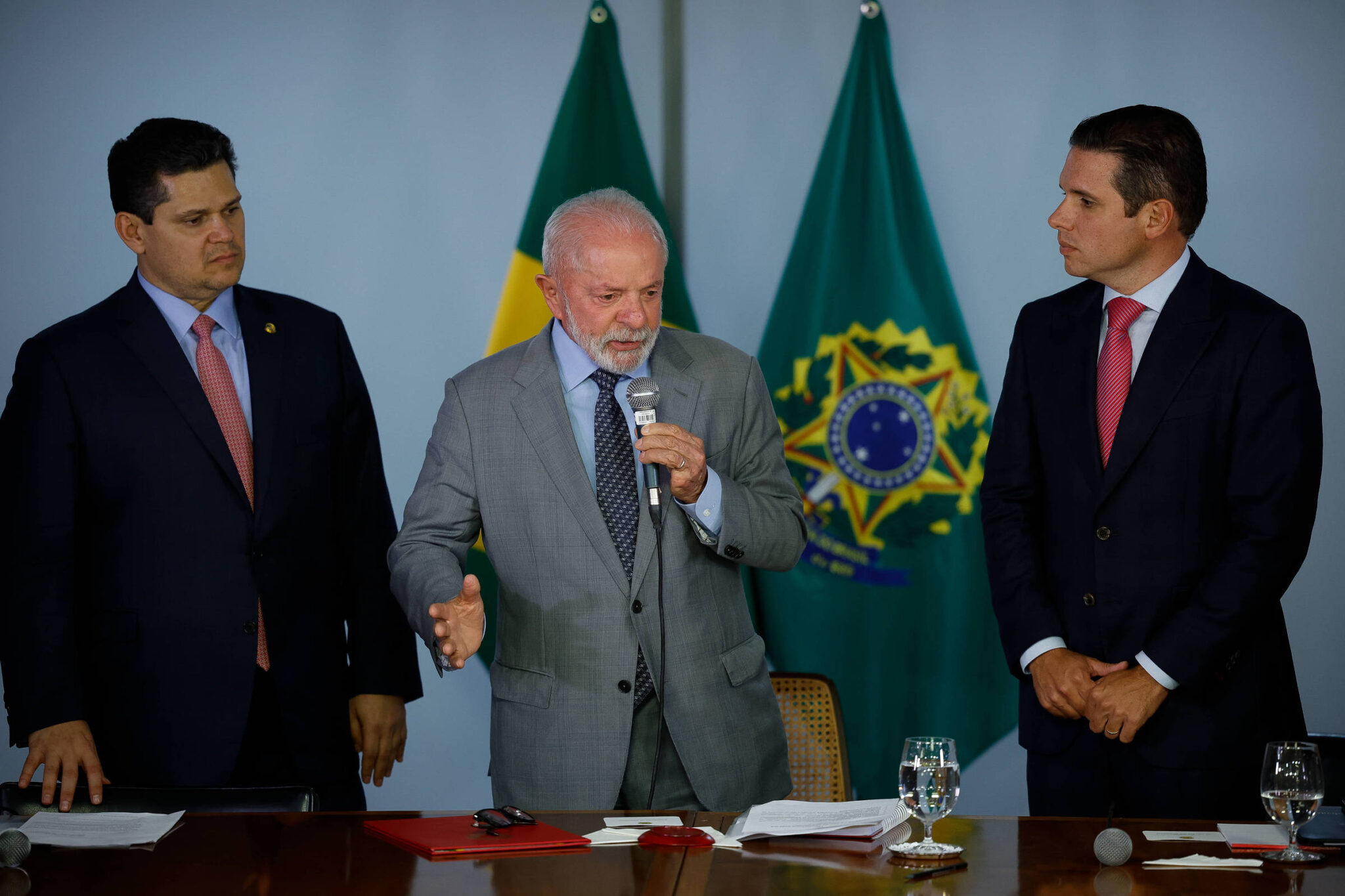 lula-deve-vetar-projeto-que-amplia-deputados-na-camara;-prazo-termina-nesta-quarta-(16)