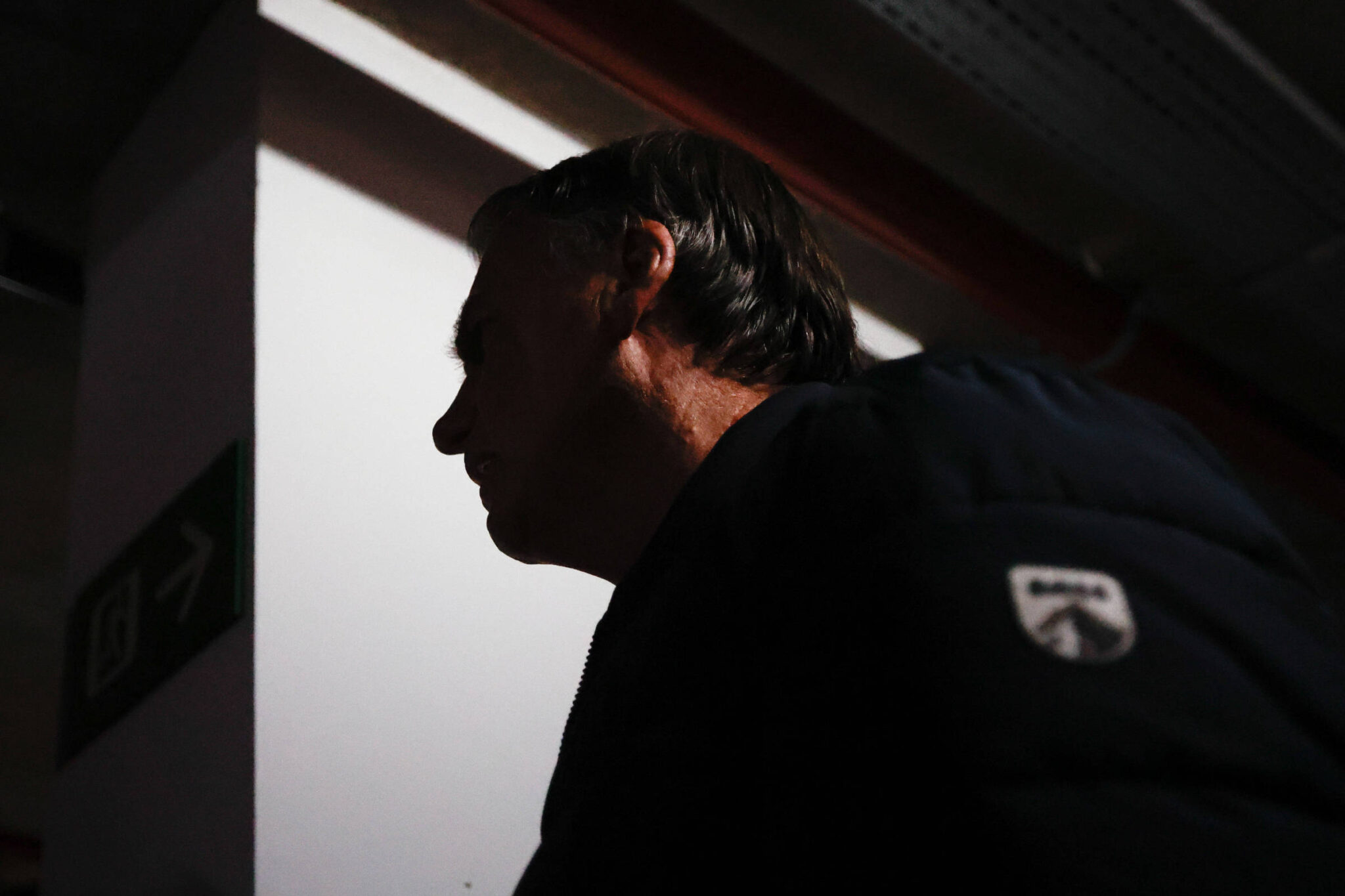 prisao-preventiva-de-bolsonaro-chegou-a-ser-cogitada-no-stf,-e-tornozeleira-foi-alternativa