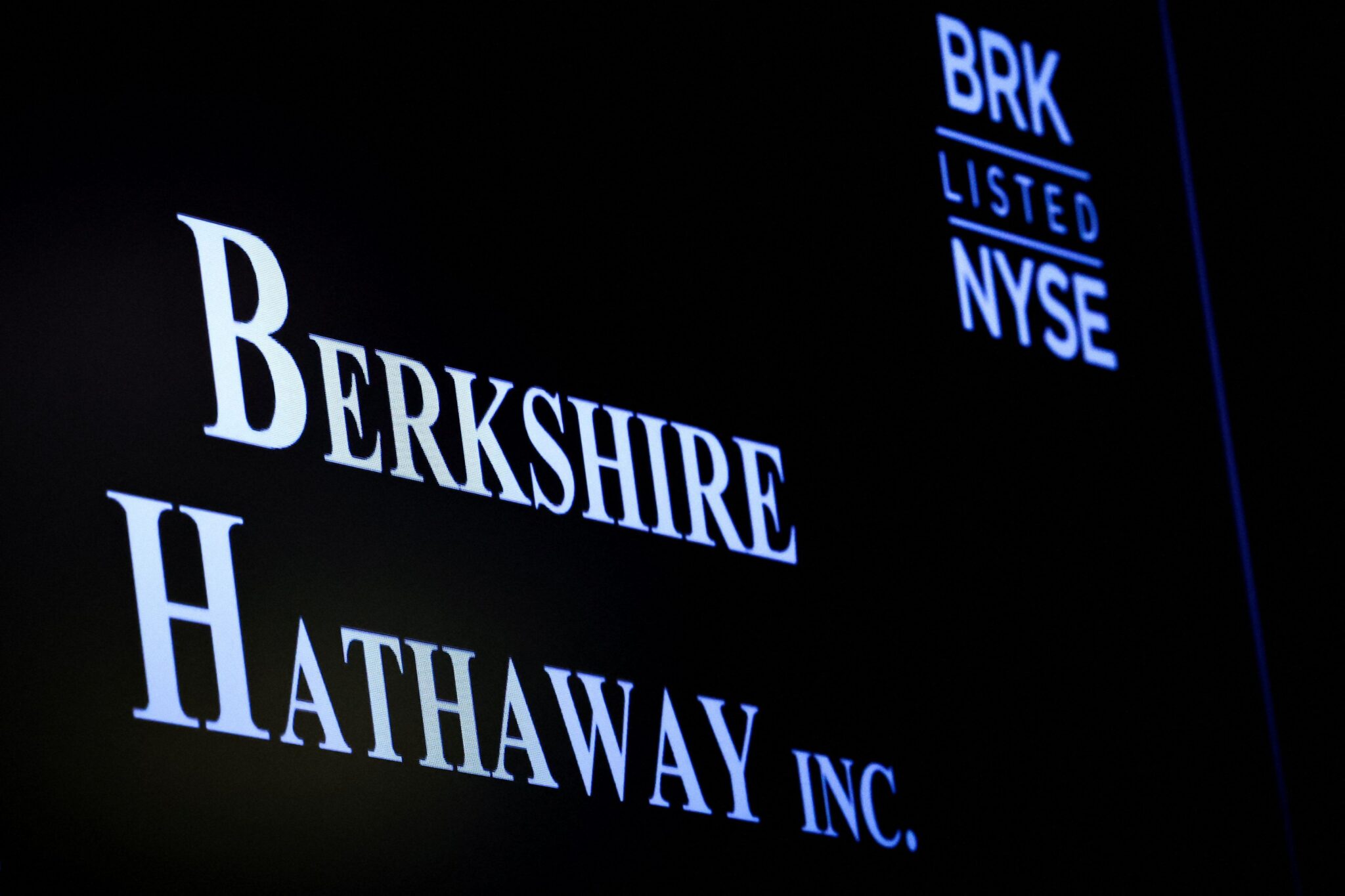 berkshire-hathaway-diz-que-tarifas-de-trump-estao-impactando-negocios