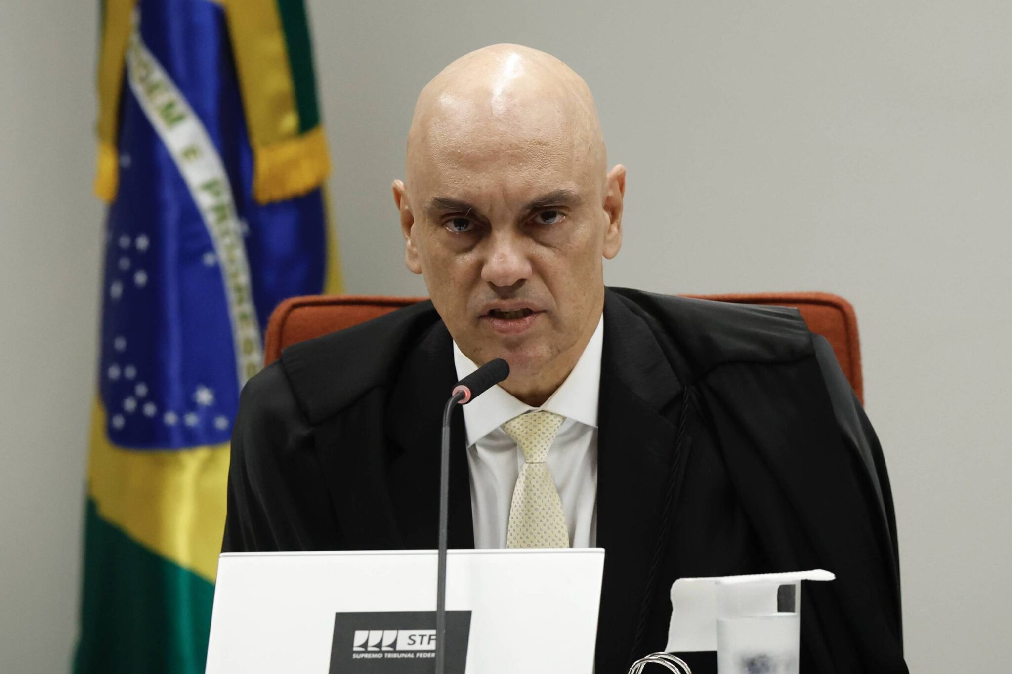 cientistas-da-fiocruz-repudiam-sancoes-de-trump-e-defendem-governo-e-moraes