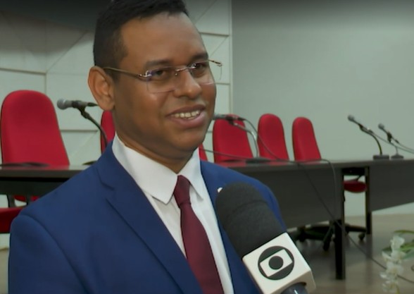 jovem-que-ajudou-o-pai-pintor-em-reforma-na-oab-realiza-sonho-de-ser-advogado:-‘realizados’