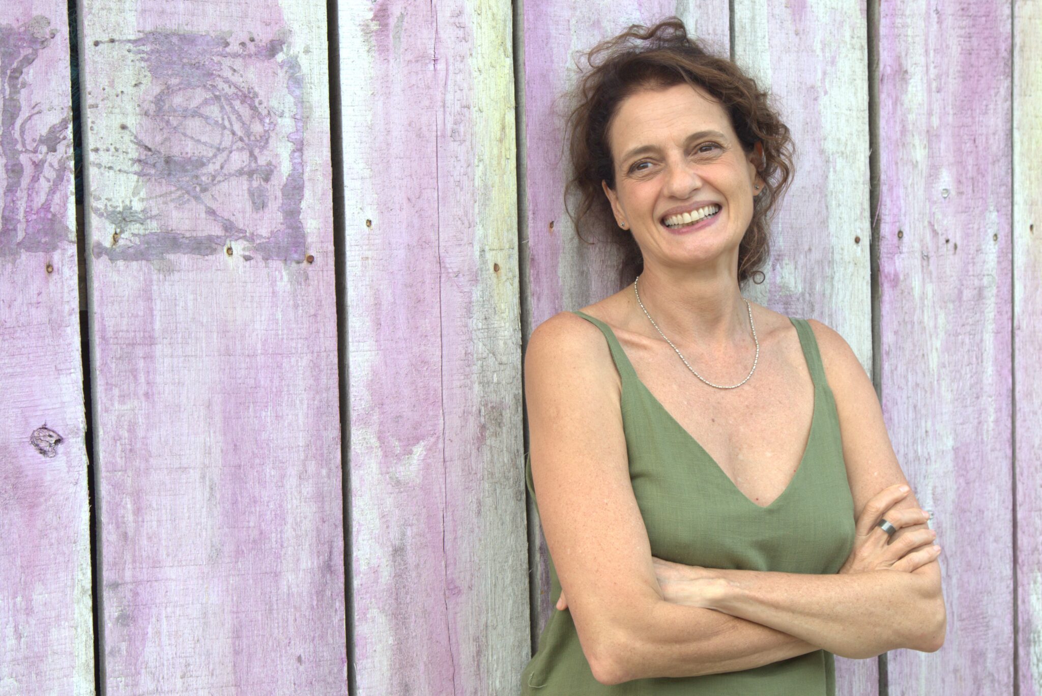 ‘feliz-em-ver-pessoas-torcendo-por-artista-como-se-torce-por-jogador-de-futebol’,-diz-denise-fraga