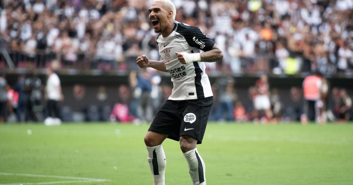 supercopa:-corinthians-supera-flamengo-com-cinco-ex-rubro-negros