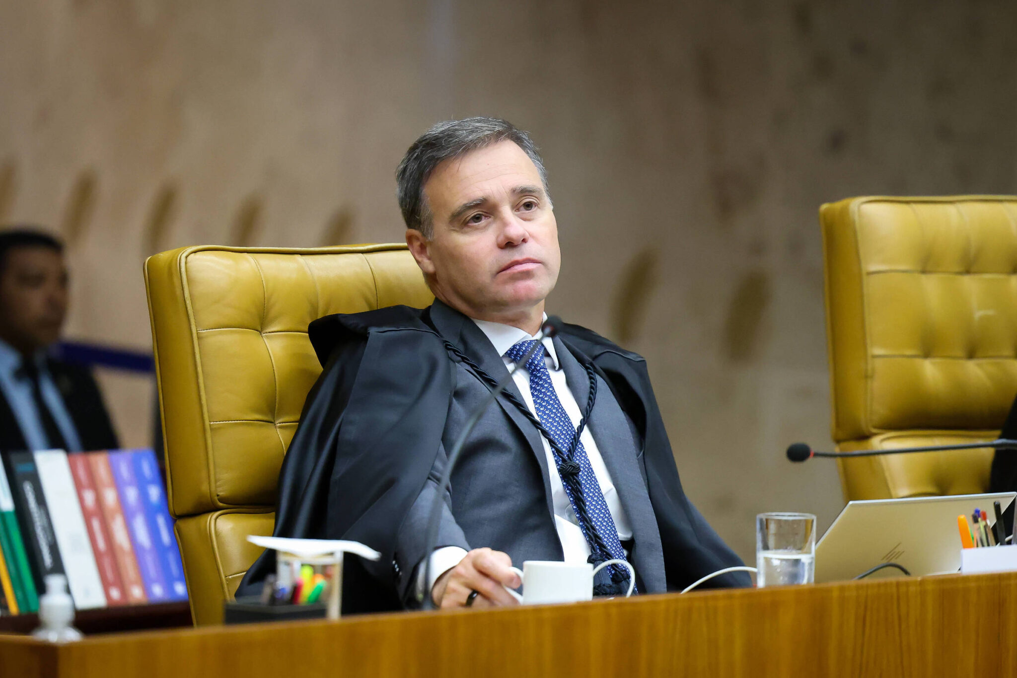 mendonca-convoca-nova-reuniao-com-a-policia-federal-sobre-o-banco-master