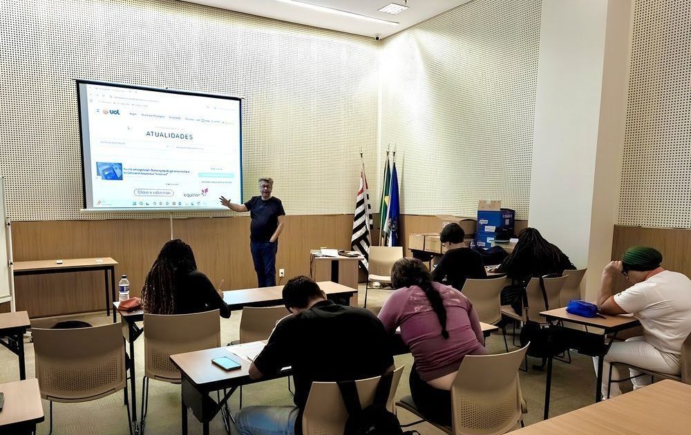 no-dia-da-escola,-projeto-ajuda-trabalhadores-a-retomar-os-estudos