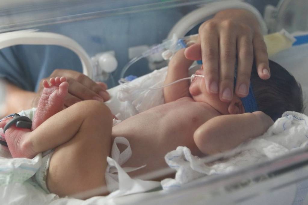 vacinacao-em-gestantes-protege-bebes-contra-hospitalizacao-por-virus-respiratorio-em-ate-81%