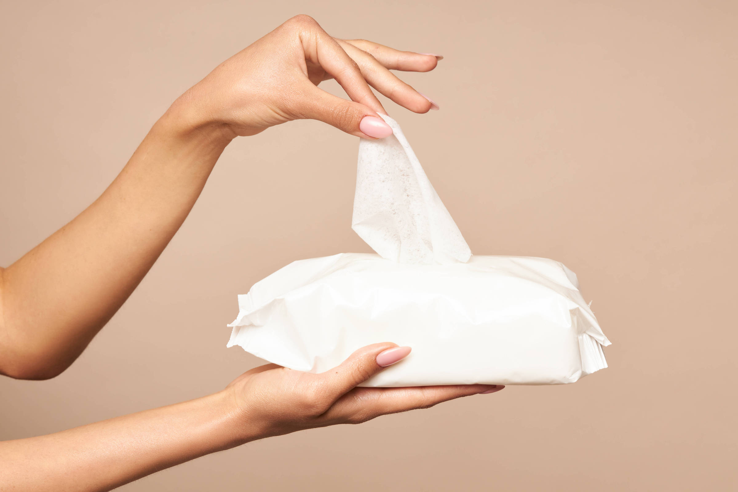 lenco-umedecido-e-melhor-que-papel-higienico?-veja-o-que-medicos-dizem
