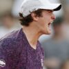 João Fonseca vira sobre croata e vai encarar Djoko em Roland Garros