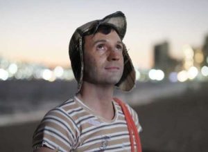 ator-que-vive-chespirito-em-nova-serie-fala-sobre-conexao-com-o-brasil