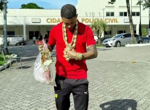 mc-poze-do-rodo-comemora-apos-recuperar-bens-apreendidos-pela-policia