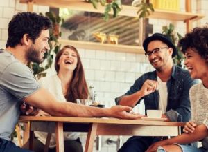 frases-de-dia-do-amigo:-54-mensagens-inspiradoras-para-celebrar-a-amizade