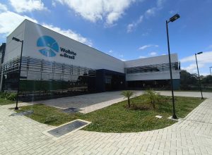 fabrica-que-desenvolve-mosquitos-usados-no-combate-a-dengue-e-inaugurada-em-curitiba