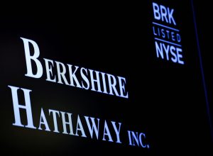 berkshire-hathaway-diz-que-tarifas-de-trump-estao-impactando-negocios