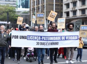 manifestacoes-em-quatro-cidades-pedem-ampliacao-da-licenca-paternidade