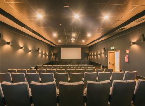 carteira-nacional-do-professor-dara-desconto-em-shows,-cinemas-e-hoteis;-saiba-como-solicitar-documento