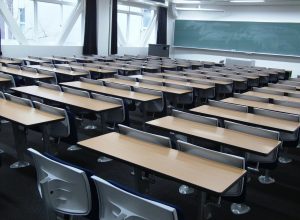 51%-dos-brasileiros-que-entram-na-faculdade-nao-se-formam-nem-3-anos-apos-o-prazo-previsto