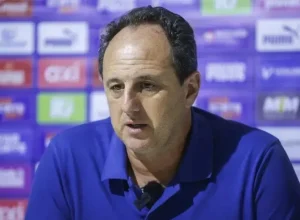 rogerio-ceni-detona-primeiro-tempo-do-bahia-contra-o-fortaleza:-“ridiculo”