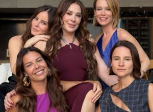 com-paolla-oliveira,-claudia-raia-festeja-59-anos-e-usa-look-de-r$-5-mil