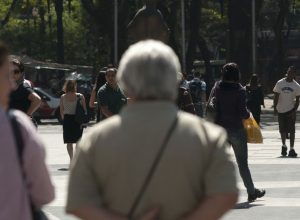 primeira-vara-de-atencao-a-idosos-faz-um-ano-e-e-referencia-no-pais