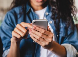 ver-videos-curtos-e-rapidos-pode-causar-prejuizo-a-saude-dos-olhos