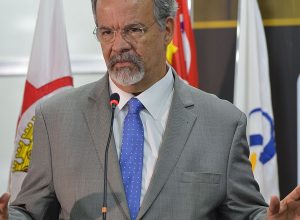 politicos-de-todas-tendencias-homenageiam-raul-jungmann