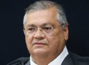 stf-torna-re-mulher-que-xingou-flavio-dino-em-aviao