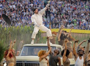 fotos:-bad-bunny-se-apresenta-no-intervalo-do-super-bowl