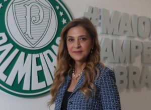 leila-sai-em-defesa-de-andreas-pereira-e-questiona-reclamacoes:-‘saiu-cavucando-o-gramado-inteiro?’