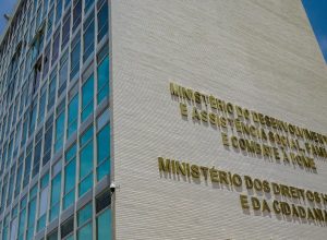 ministerios-reagem-a-absolvicao-de-homem-que-estuprou-menina-em-mg