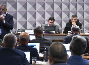 cpmi-do-inss-tem-oitiva-interrompida-apos-depoente-passar-mal