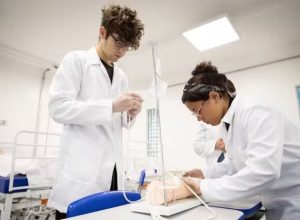 ensino-tecnico-e-educacao-integral-crescem-em-2025,-mesmo-em-cenario-desfavoravel,-mostra-censo