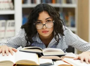 a-armadilha-da-carga-cognitiva:-por-que-estudar-mais-tempo-nem-sempre-te-ajuda-a-aprender-mais