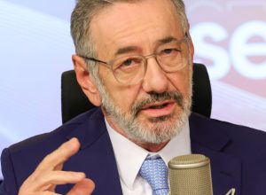 ministro-diz-que-pais-nao-quer-apenas-exportar-minerais-criticos