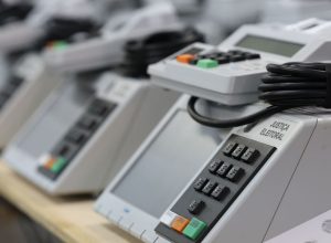 presidente-do-tse-cria-comissao-para-combater-ia-ilegal-nas-eleicoes