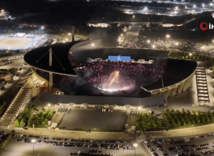 apos-falas-antissemitas,-show-de-kanye-west-em-istambul-reune-100-mil-fas