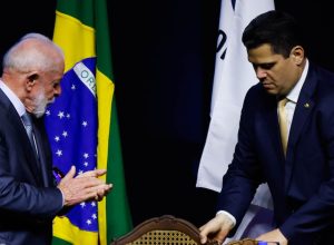 a-fatura-de-alcolumbre-para-lula:-comando-do-bb,-correios,-agencias-reguladoras-e-cargo-de-silveira