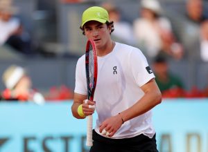 joao-fonseca-vence-no-open-de-madri-e-avanca-para-a-segunda-rodada